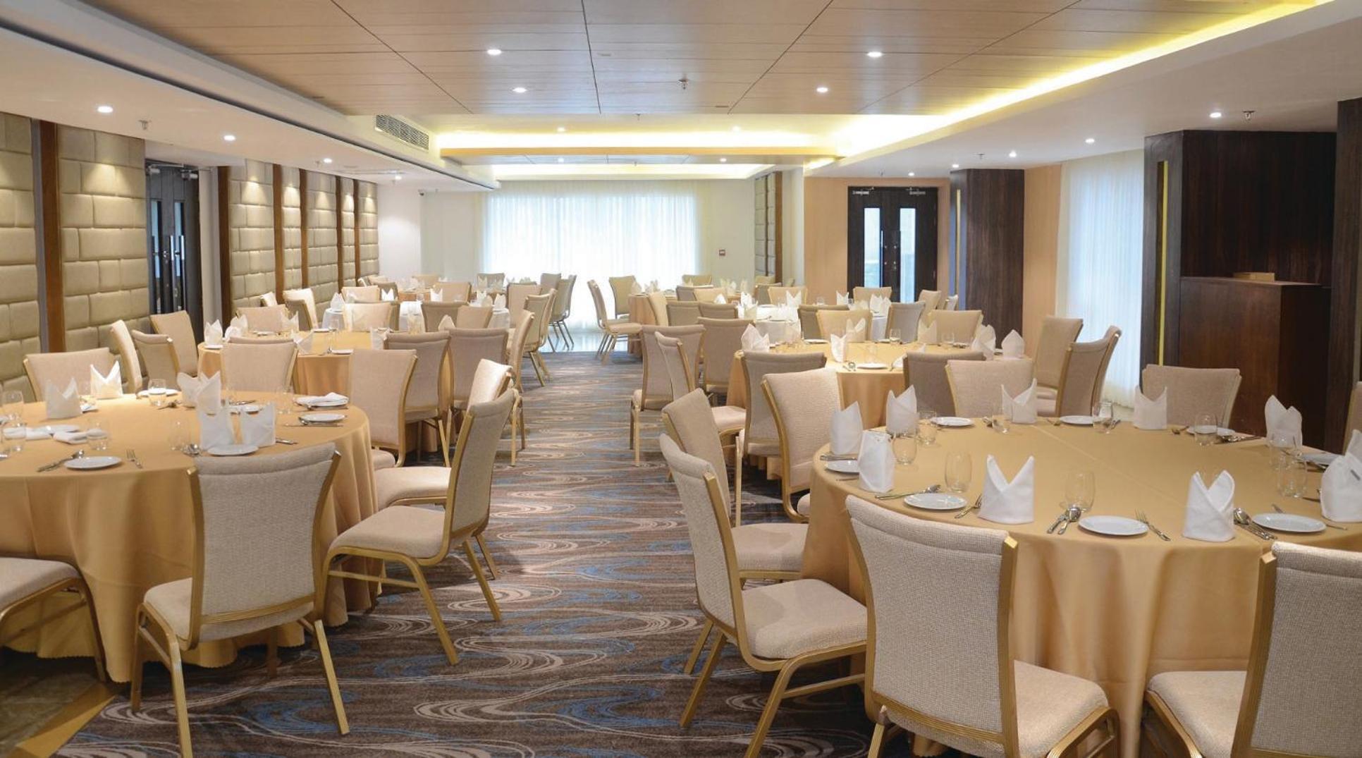Golden Tulip - The Grandmark Dakka Dış mekan fotoğraf