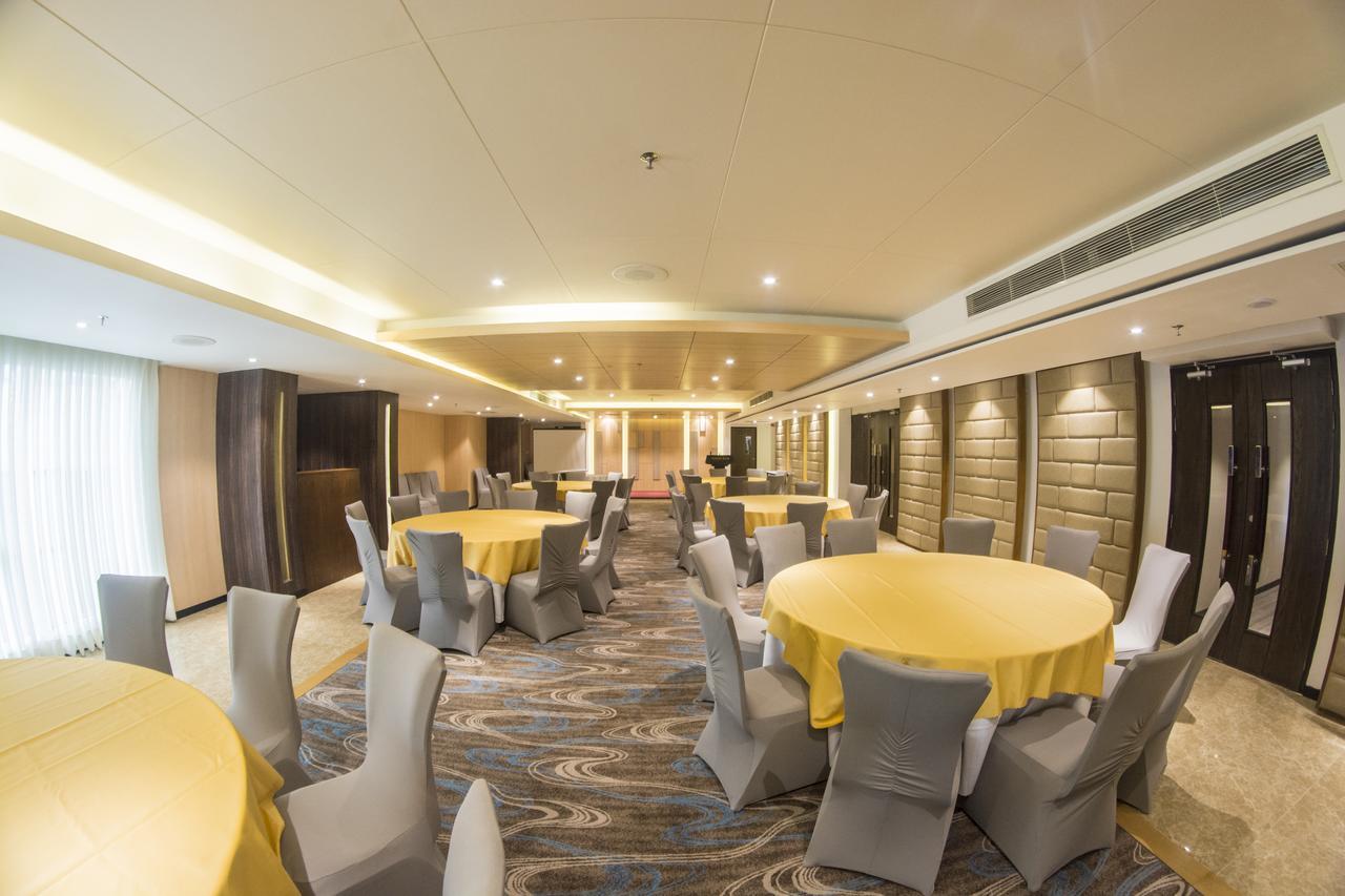 Golden Tulip - The Grandmark Dakka Dış mekan fotoğraf