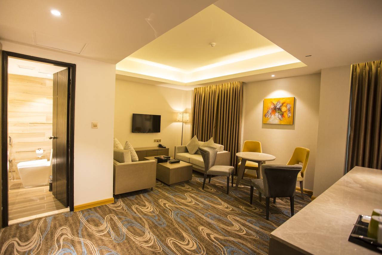 Golden Tulip - The Grandmark Dakka Dış mekan fotoğraf
