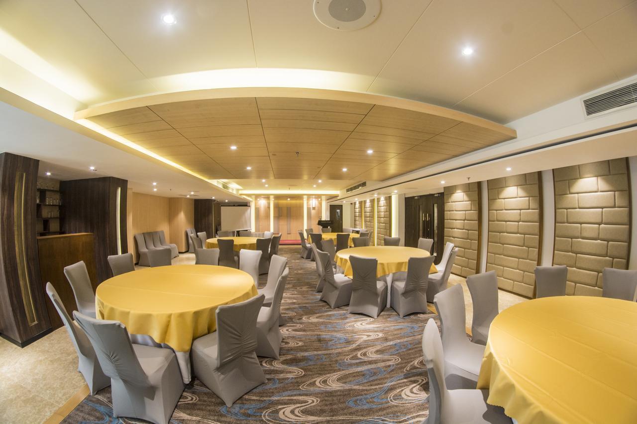 Golden Tulip - The Grandmark Dakka Dış mekan fotoğraf